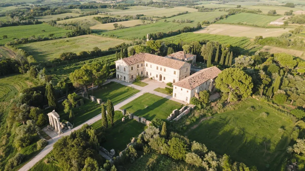 Discovering the Legittimo Vila Romana